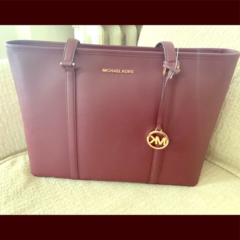 Michael Kors leather tote/laptop bag in merlot 🍷